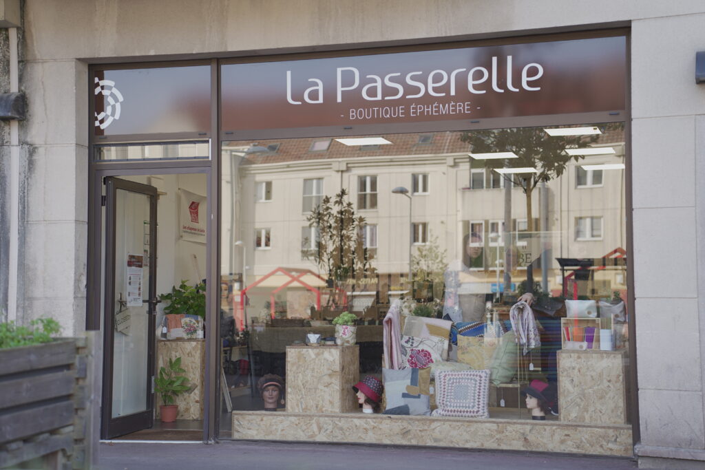 la vitrine de la boutique éphémère